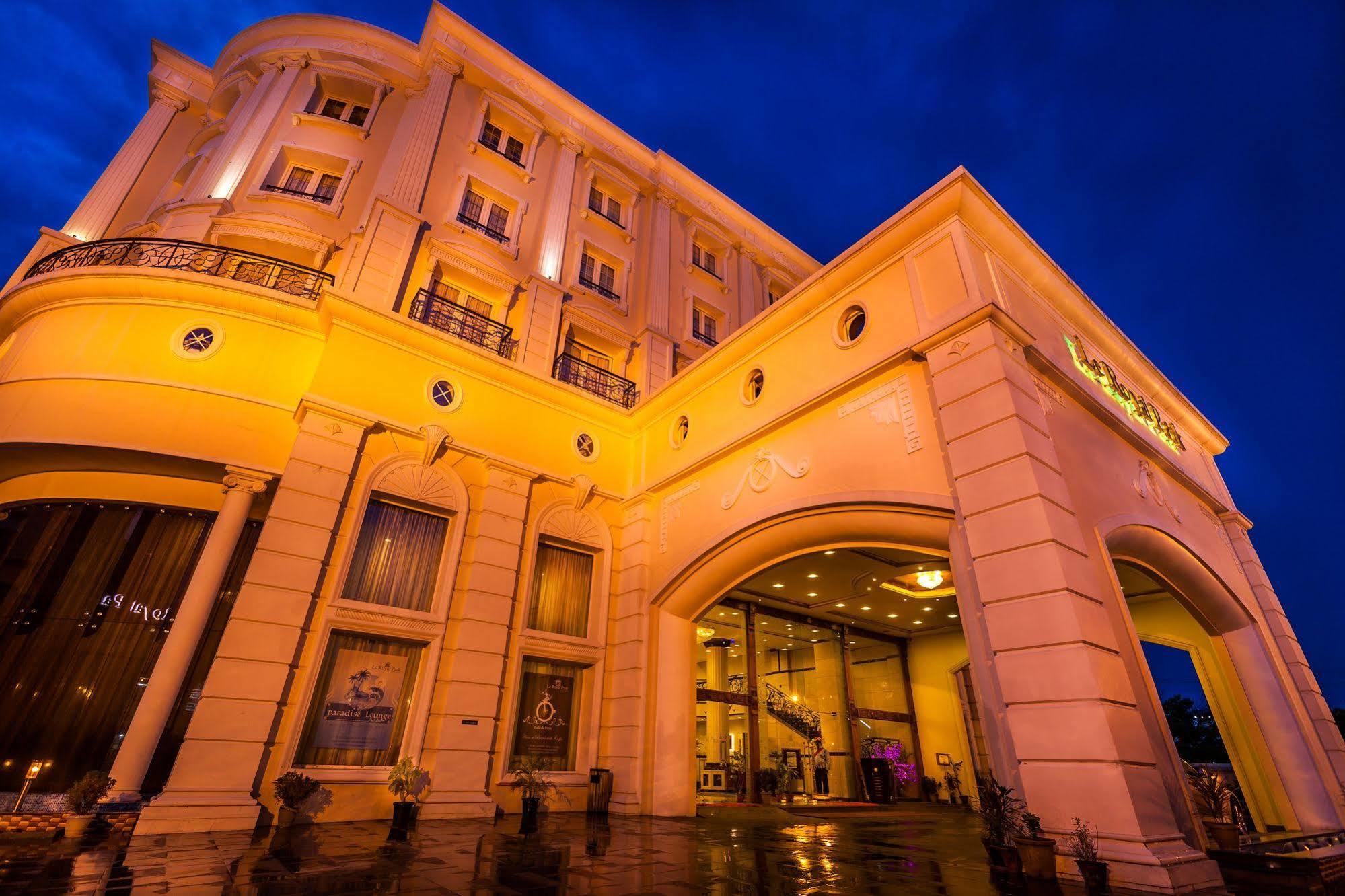 Hotel Le Royal Park Пудучеррі Екстер'єр фото